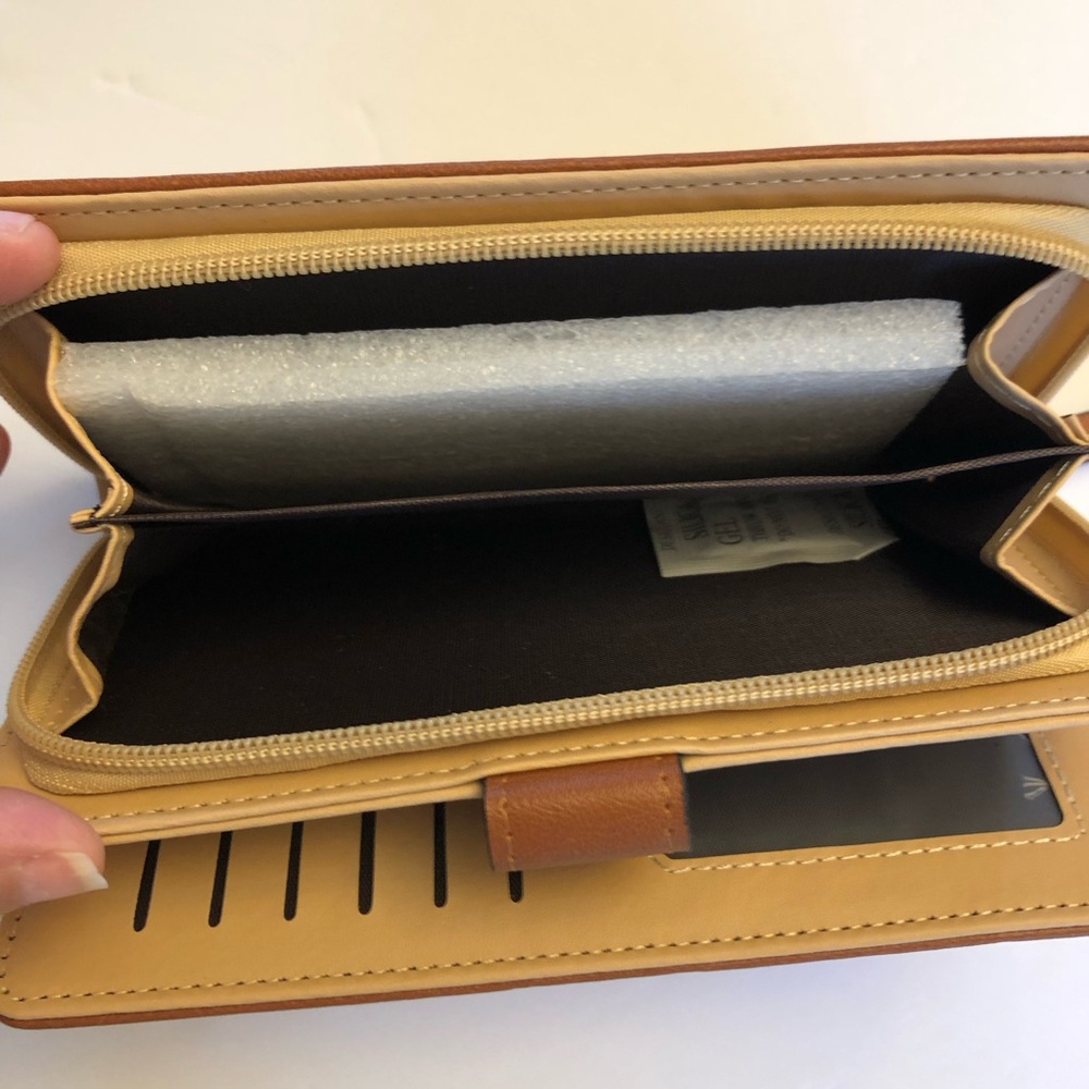 Vagabond Goods Leaf Motif Women's Wallet NEW - Picture 7 of 7